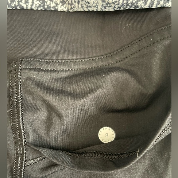 Lululemon athletica skirt w/ built in shorts - Picture 5 of 5